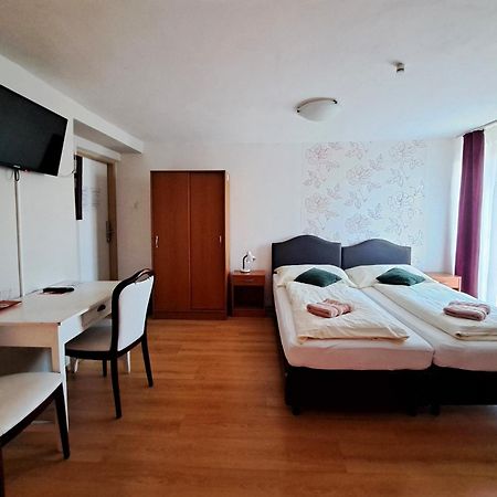 Alcorso Pension Banska Bystrica Exterior photo