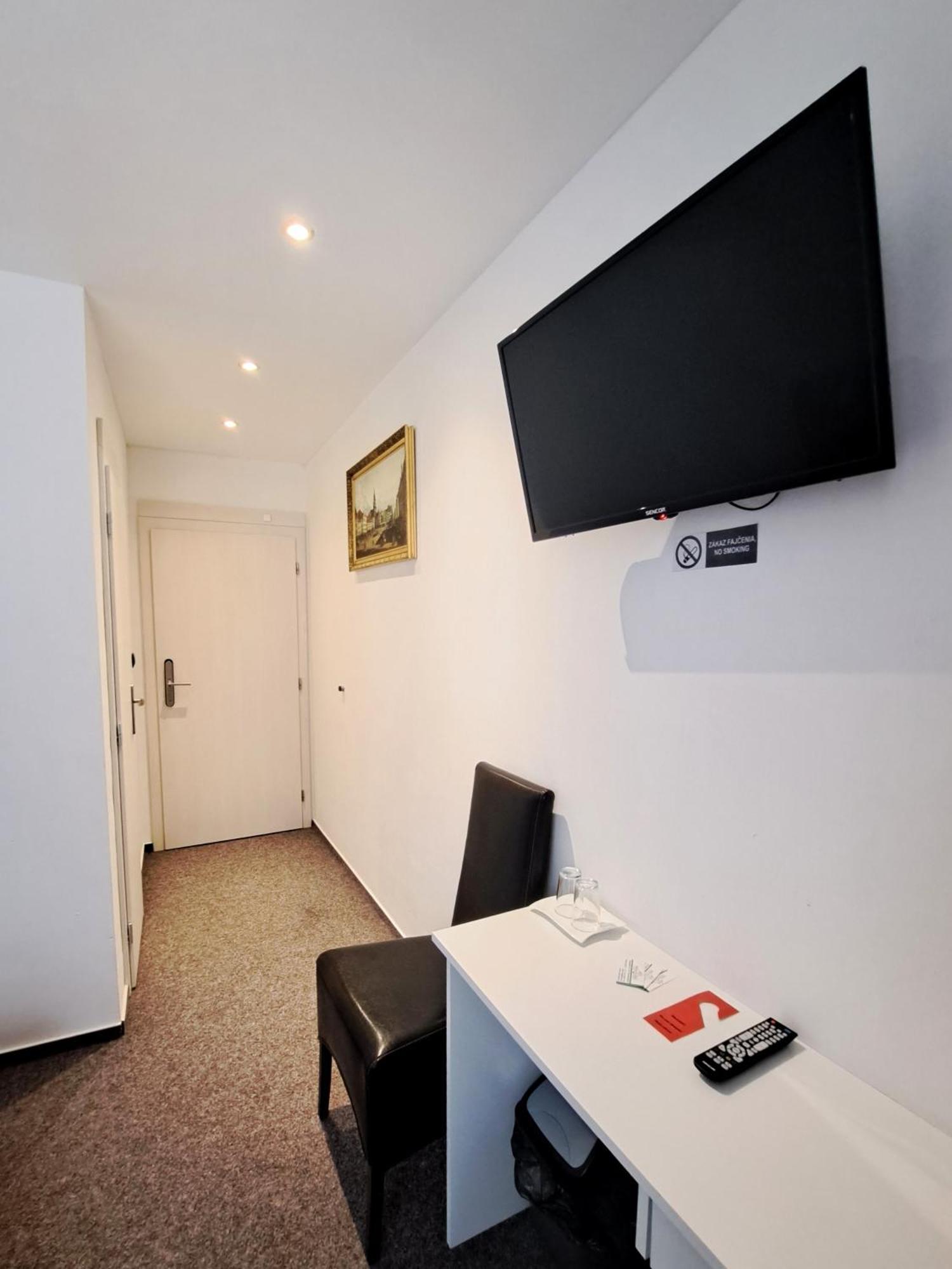 Alcorso Pension Banska Bystrica Exterior photo