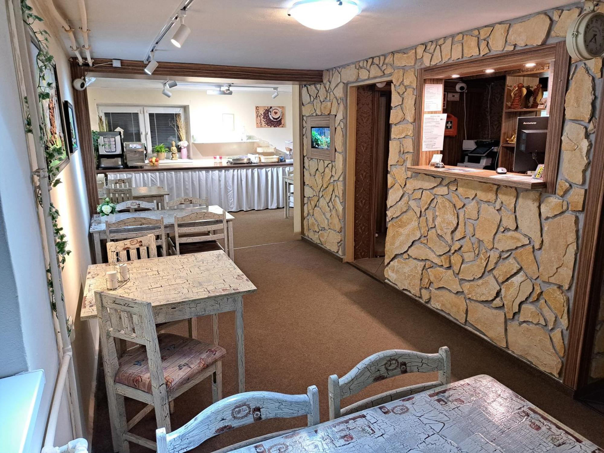 Alcorso Pension Banska Bystrica Exterior photo