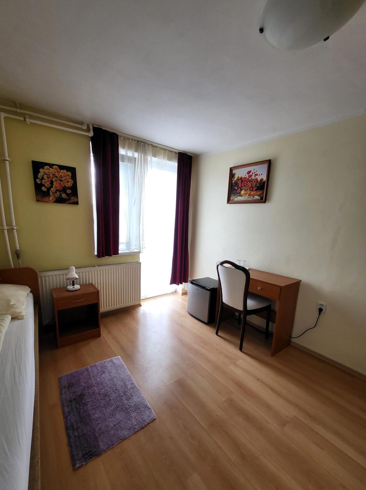 Alcorso Pension Banska Bystrica Exterior photo