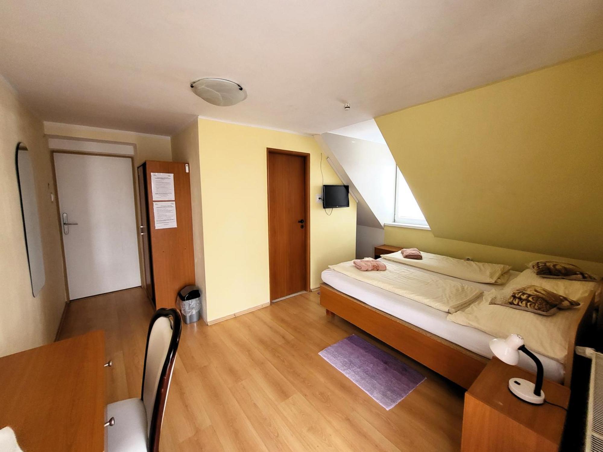 Alcorso Pension Banska Bystrica Exterior photo
